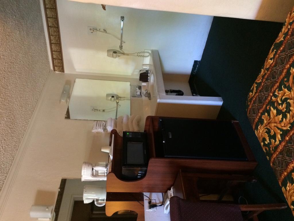 Townhouse Motel Sanger Εξωτερικό φωτογραφία